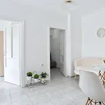 Minimal In The Heart Of The