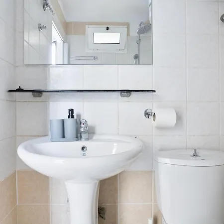 Minimal In The Heart Of The * Salonicco
