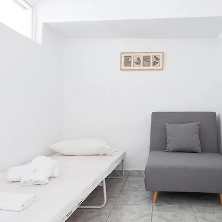 Minimal In The Heart Of The Appartamento Salonicco