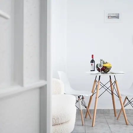 Apartament Minimal In The Heart Of The Saloniki