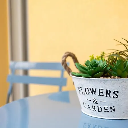 Minimal In The Heart Of The *